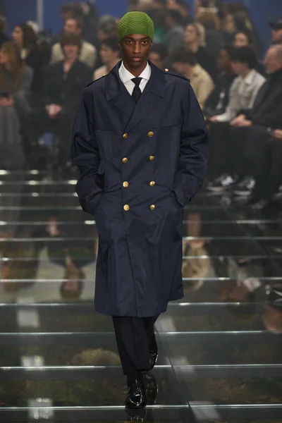 Look 43
